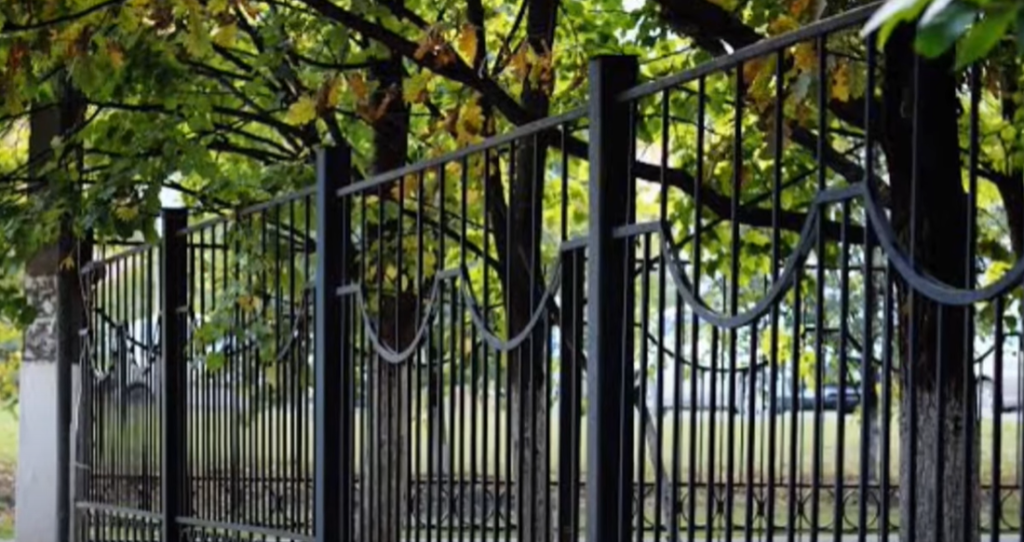 Some Of The Benefits Of A Wrought Iron Fence